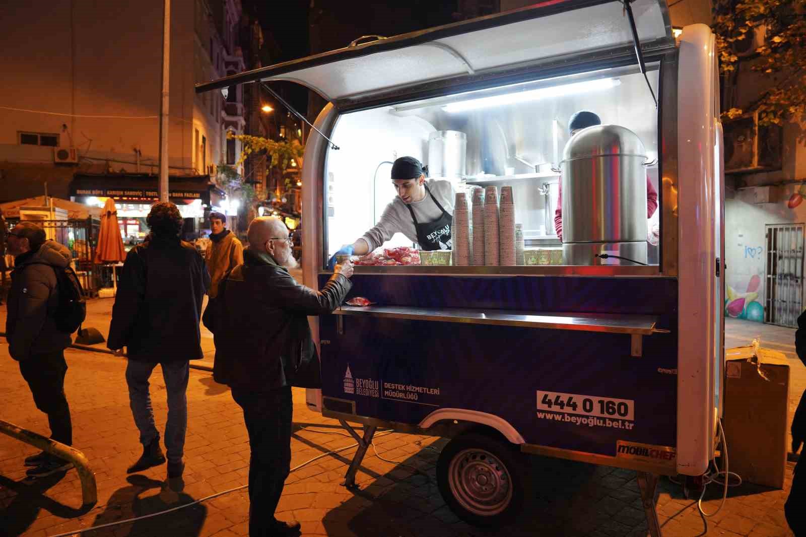 Beyoğlu’nda vatandaşların içini ısıtan uygulama