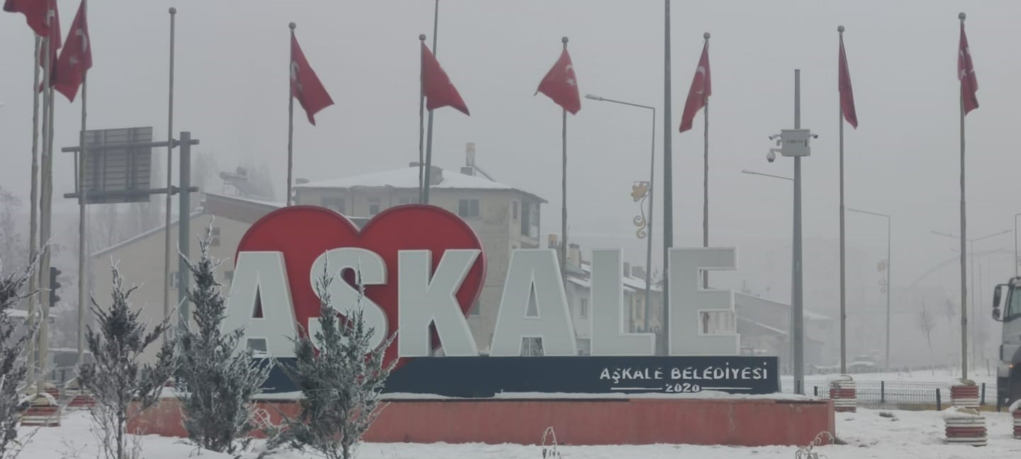 Aşkale&rsquo;de sis etkili oldu
