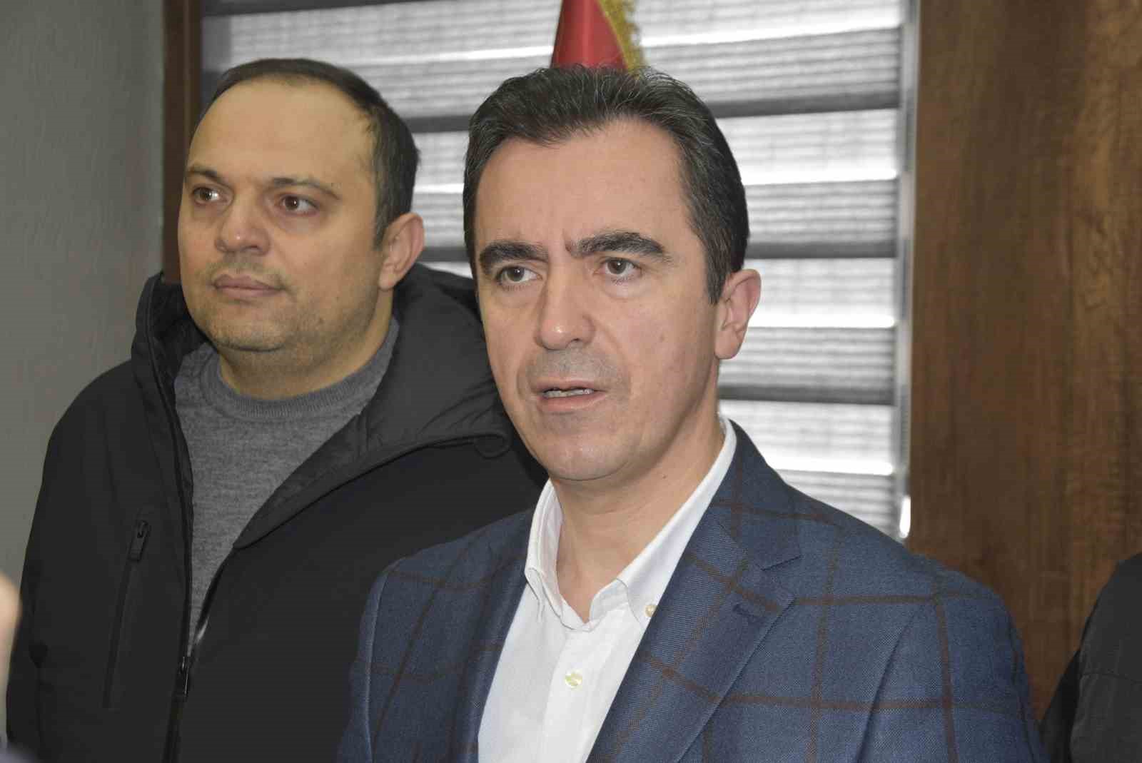 Bitlis Valisi Karakaya, kaza yerinde inceleme yapıp yaralıları ziyaret etti
