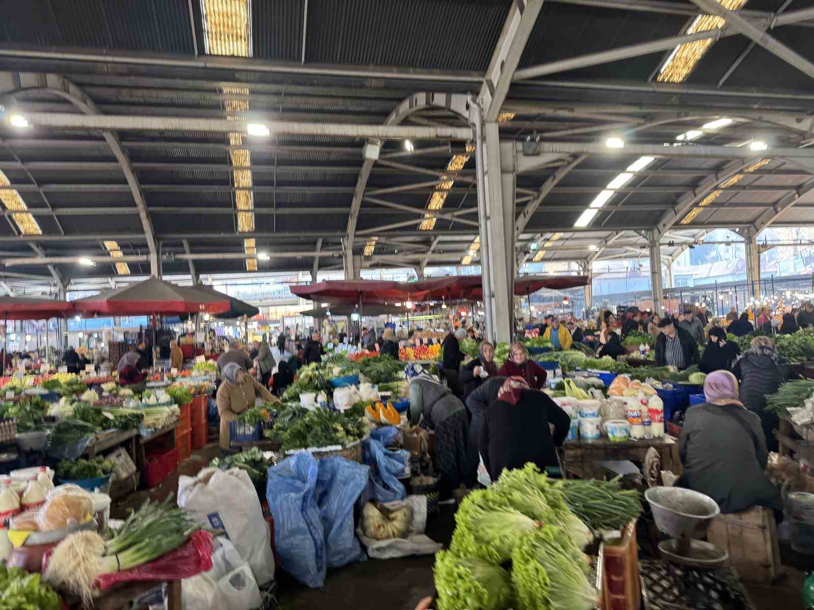 Fiyatların yüksek olmasına rağmen pazara ilgi arttı
