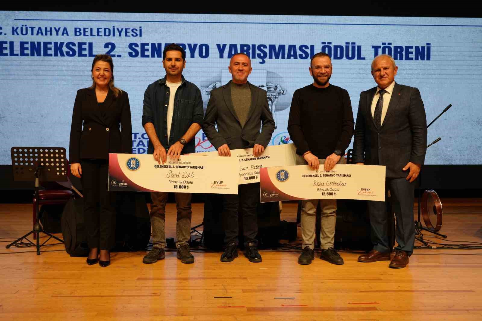 Bağcılar Belediyesi personeline senaryo &ouml;d&uuml;l&uuml;
