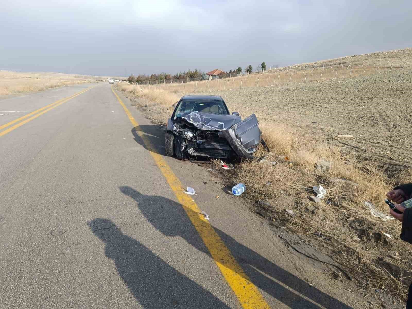 Sincan’da aynı yolda 3 ayrı kaza gerçekleşti: 2 yaralı