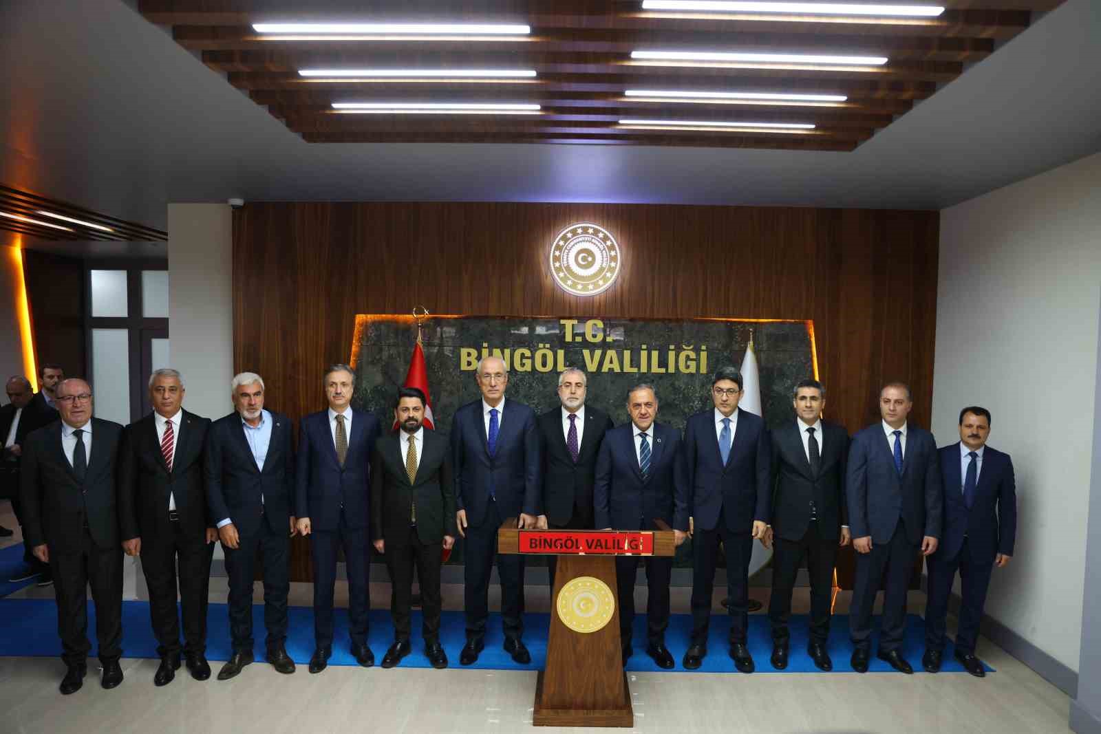 Bakan Işıkhan Bingöl’de