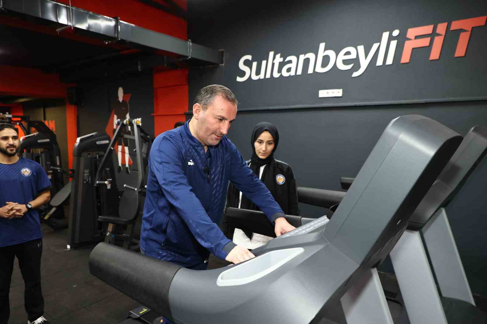 Sultanbeyli Belediyesi&rsquo;nden halka &uuml;cretsiz fitness hizmeti
