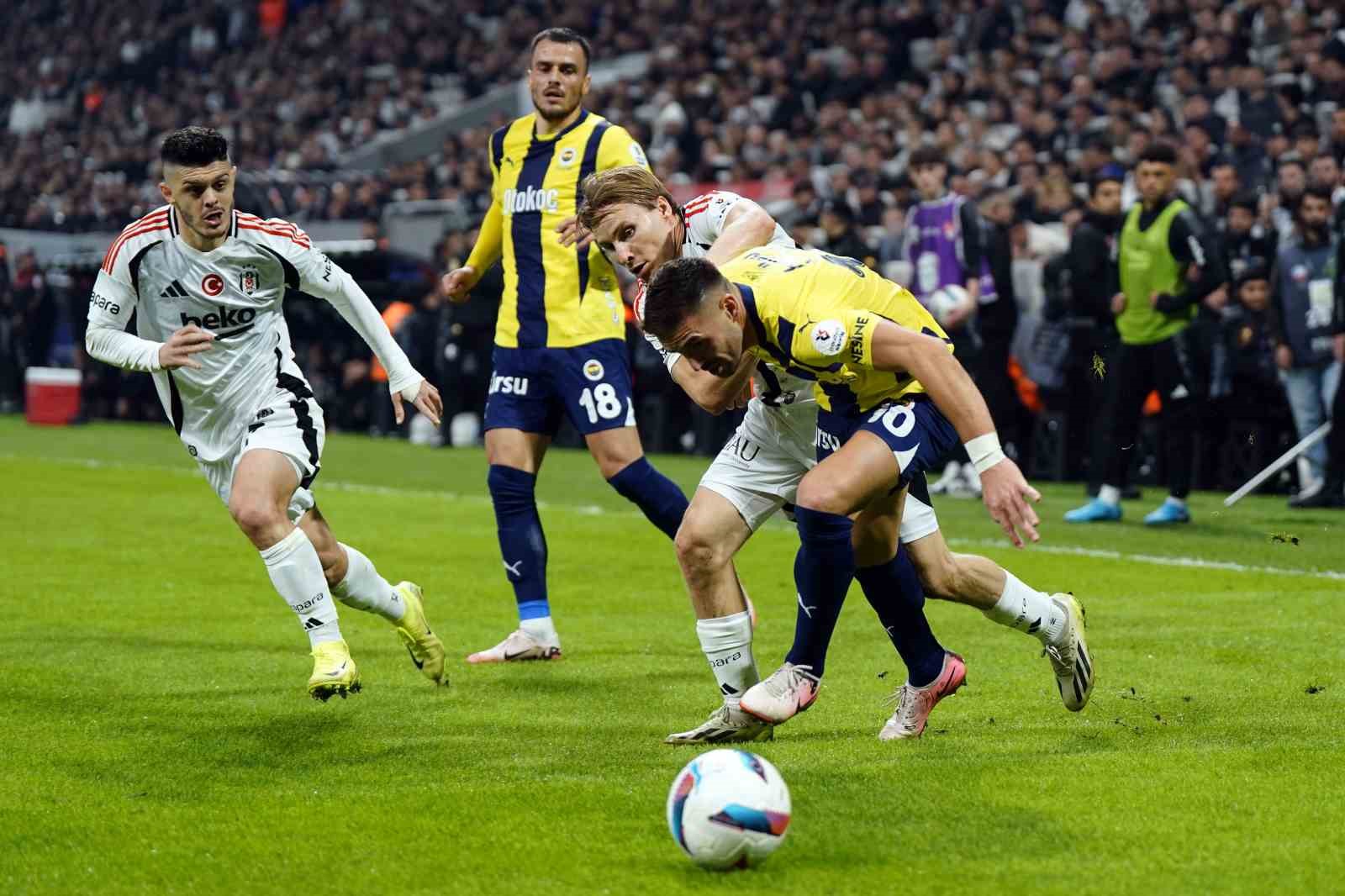 Trendyol Süper Lig: Beşiktaş: 0 - Fenerbahçe: 0 (İlk yarı)