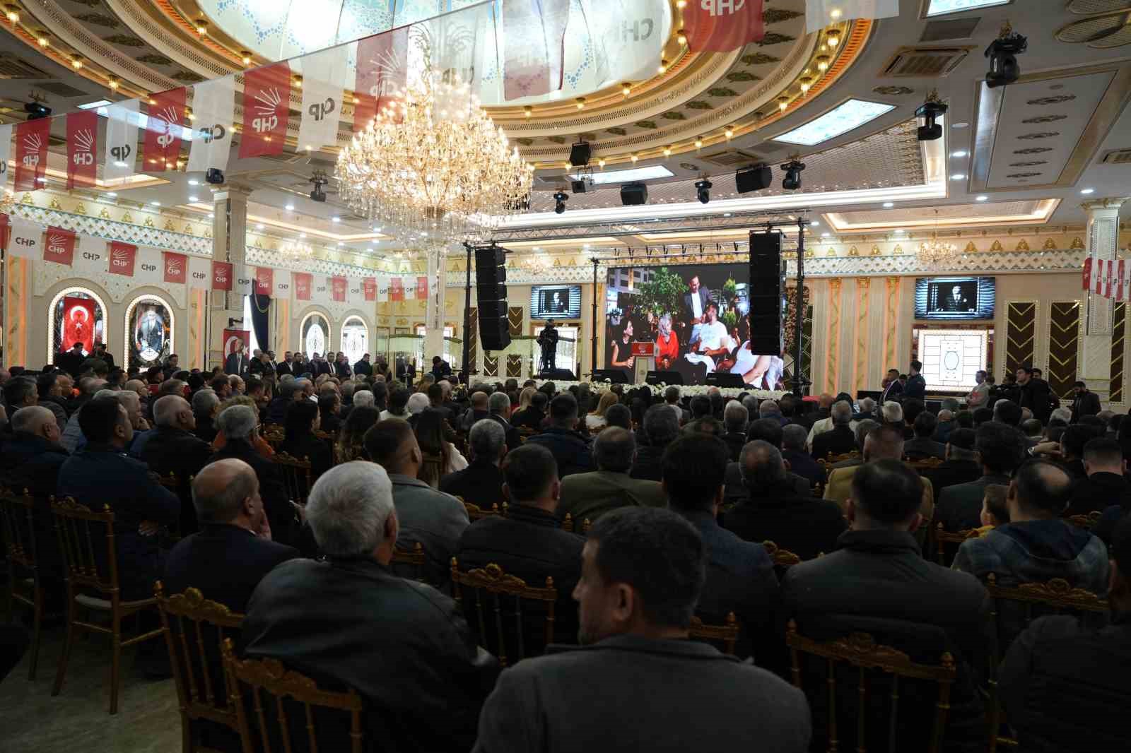 CHP Genel Başkanı Özel: "Esad ile gerekli temaslar sağlanmalı"