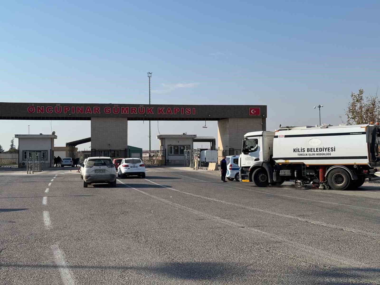 Kilis Belediyesi’nden Öncüpınar’da temizlik çalışması