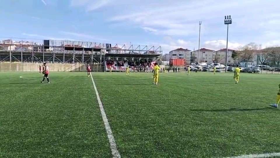 Edirne S&uuml;per Amat&ouml;r Lig&rsquo;de g&uuml;venlik g&uuml;&ccedil;lerinin gecikmesinden dolayı ma&ccedil; ertelendi
