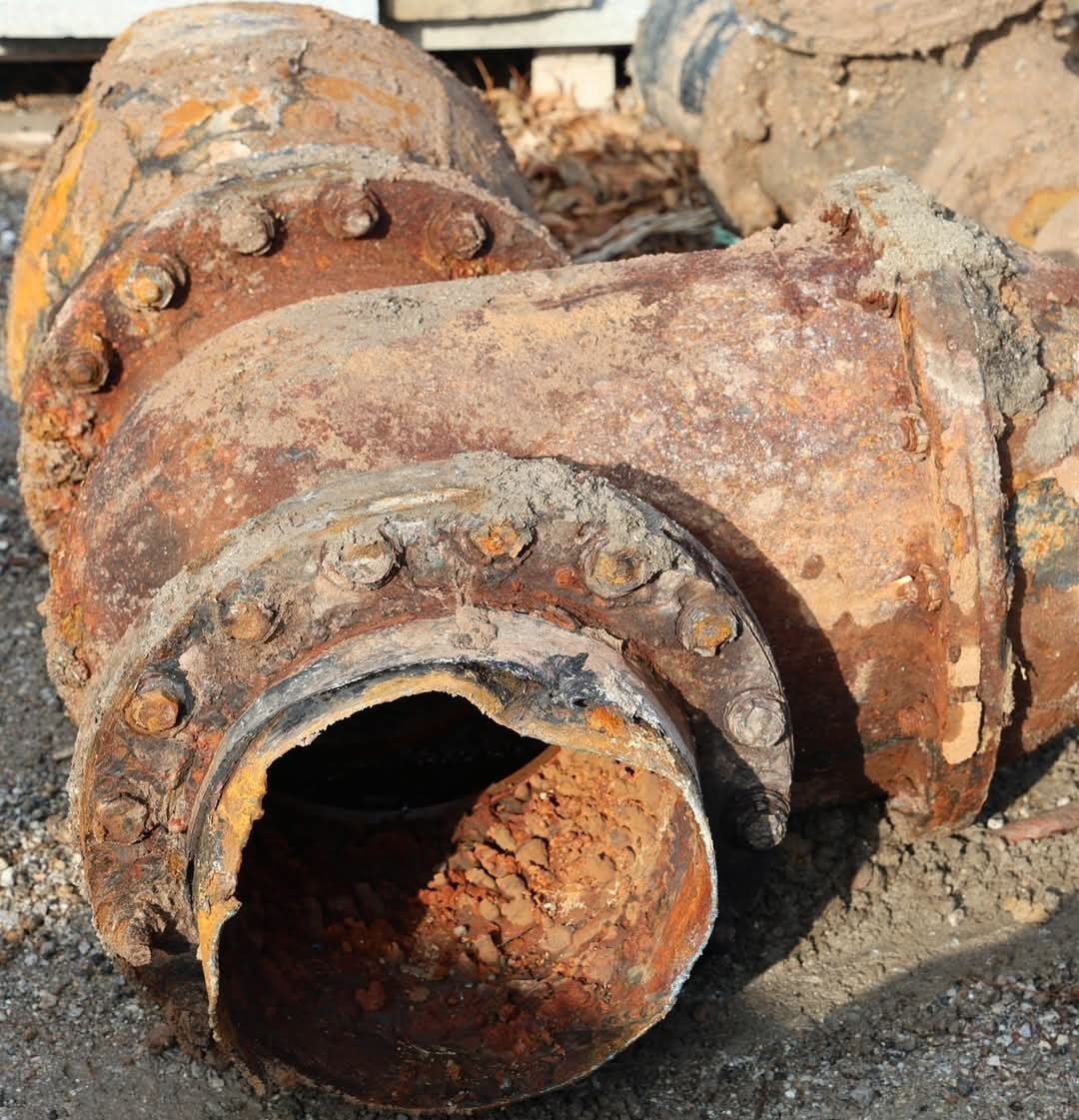 Altyapı &ccedil;alışmalarında &ccedil;ıkan paslı su vanaları dikkat &ccedil;ekti
