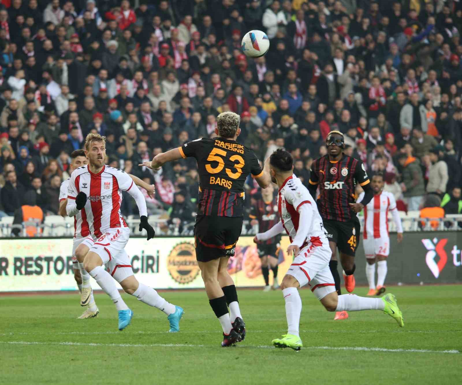 Trendyol Süper Lig: Sivasspor: 0 - Galatasaray: 0 (Maç devam ediyor)