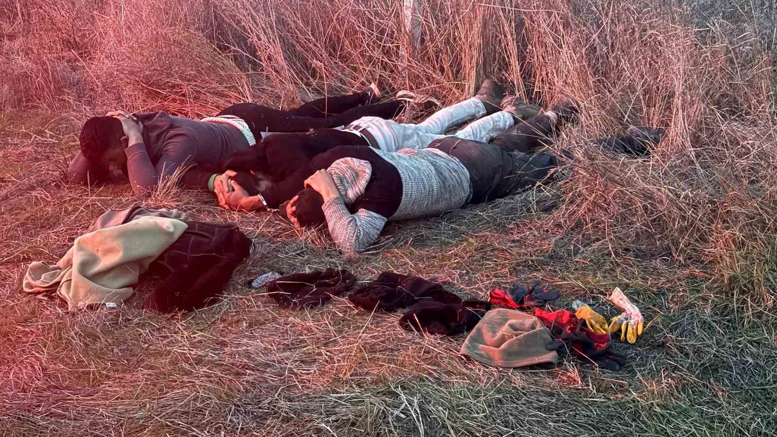 Fabrikaya girmeye &ccedil;alışan maskeli hırsızlar dronlu operasyonla yakalandı
