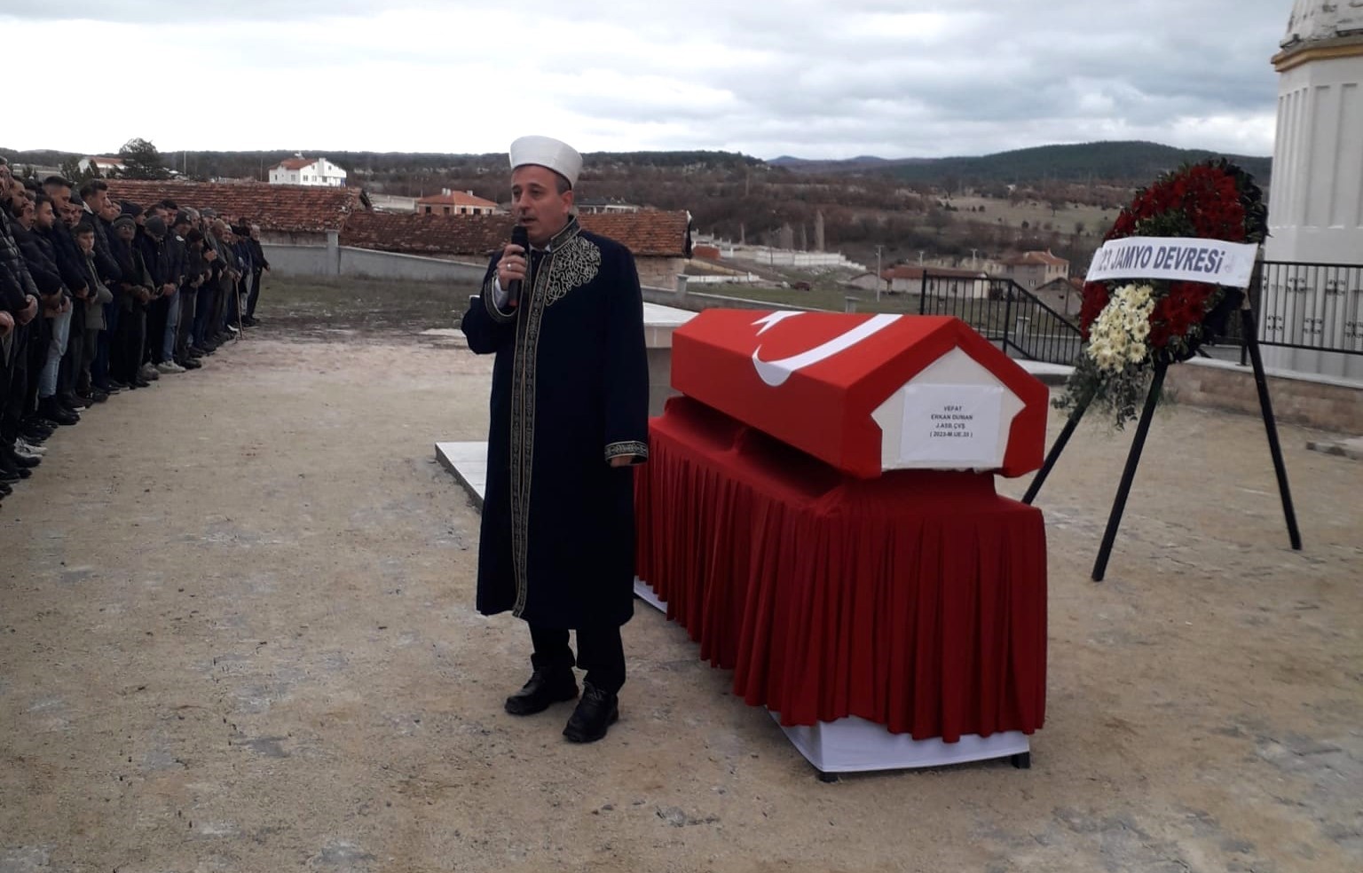 Jandarma Astsubay &Ccedil;avuş Erkan Duman memleketi K&uuml;tahya&rsquo;da toprağa verildi

