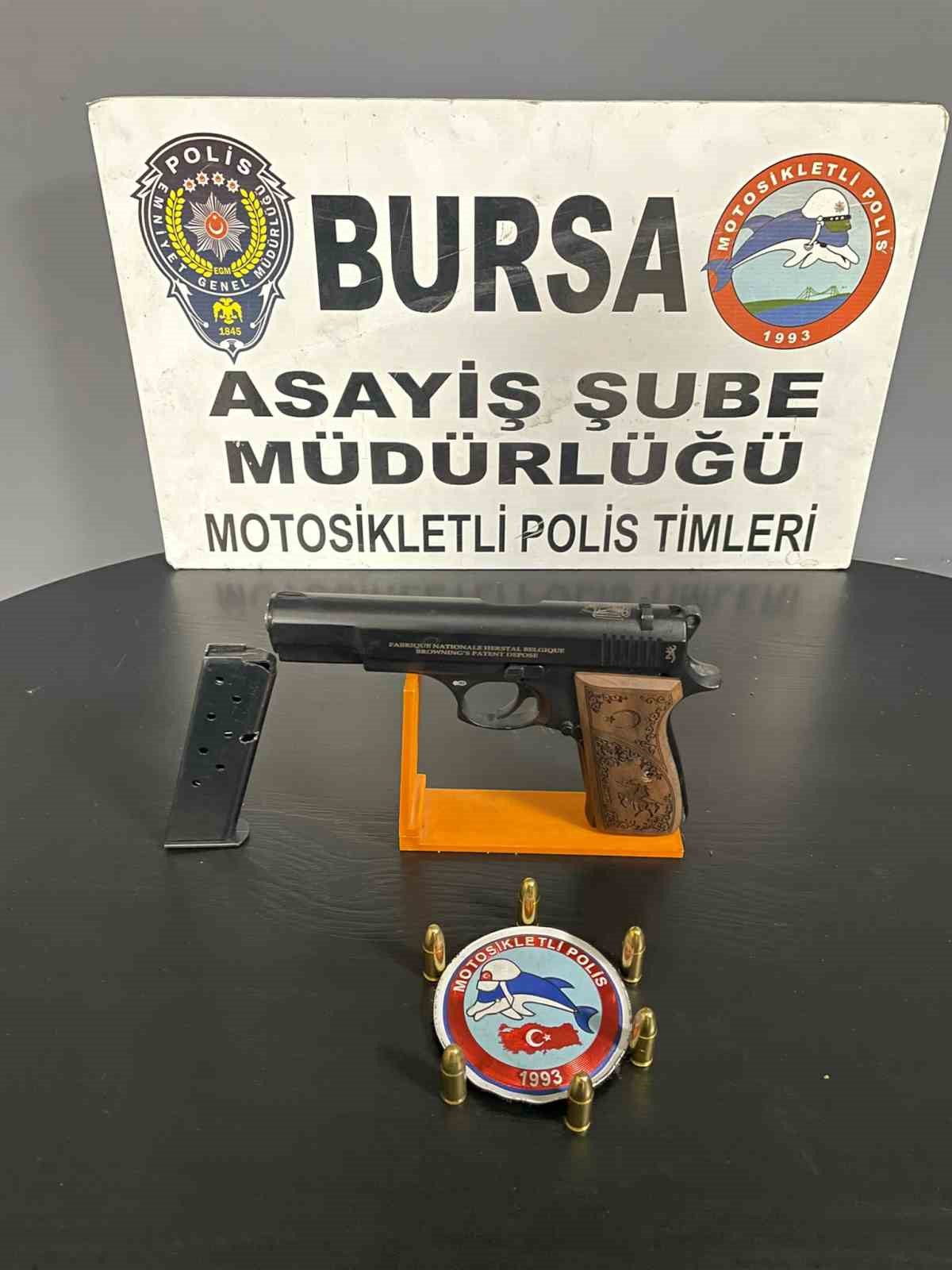 Bursa&rsquo;da Yunus Timlerinden &lsquo;huzur&rsquo; uygulaması : 8 silah 17 şüpheli yakalandı