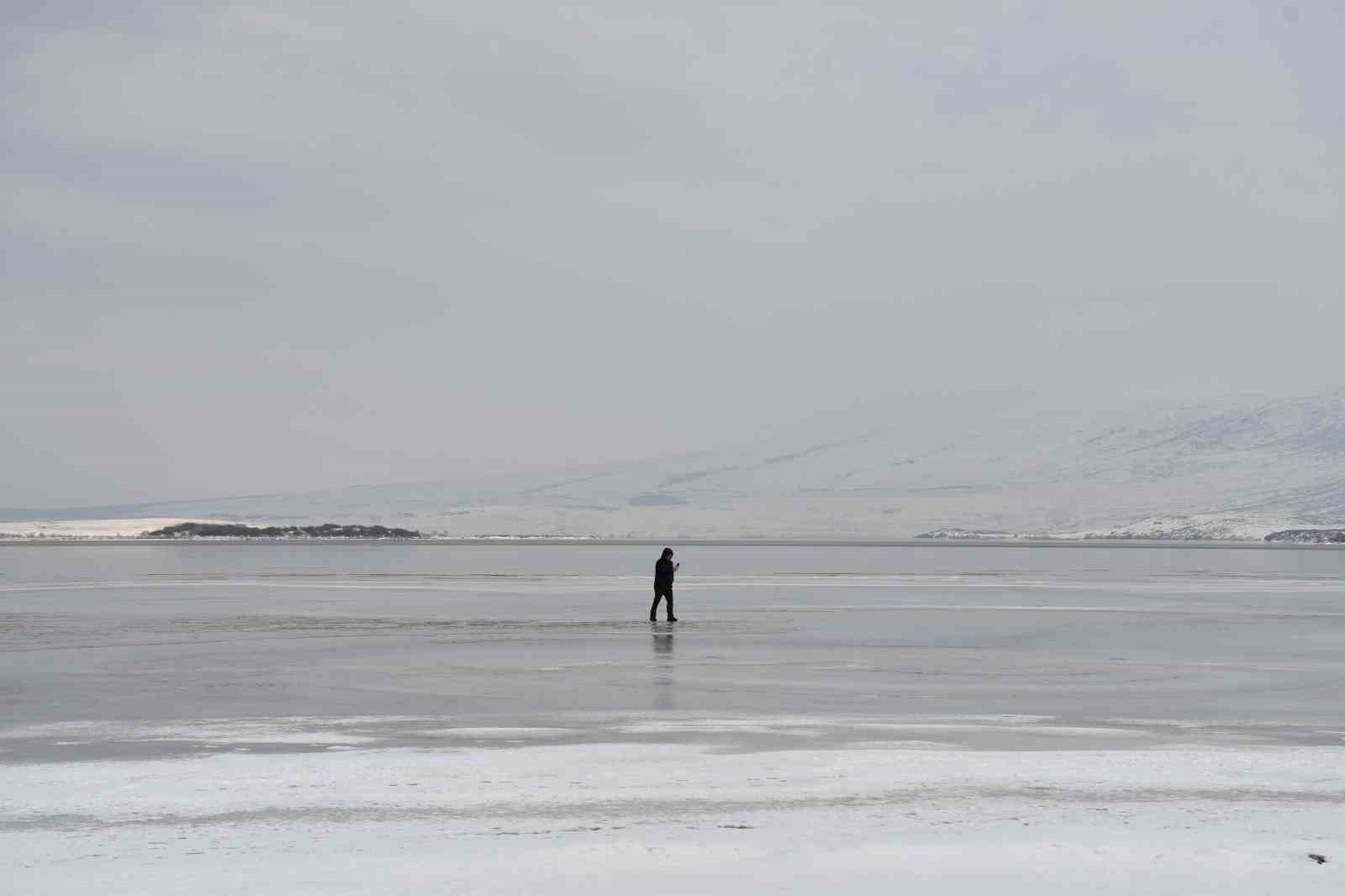 Aktaş Gölü dondu