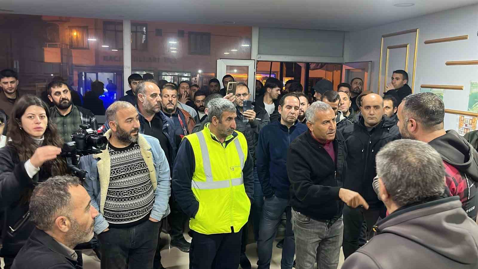 &Ccedil;erkezk&ouml;y&rsquo;de 150 kişi &rsquo;ev sahibi yapacağım&rsquo; vaadiyle dolandırıldı

