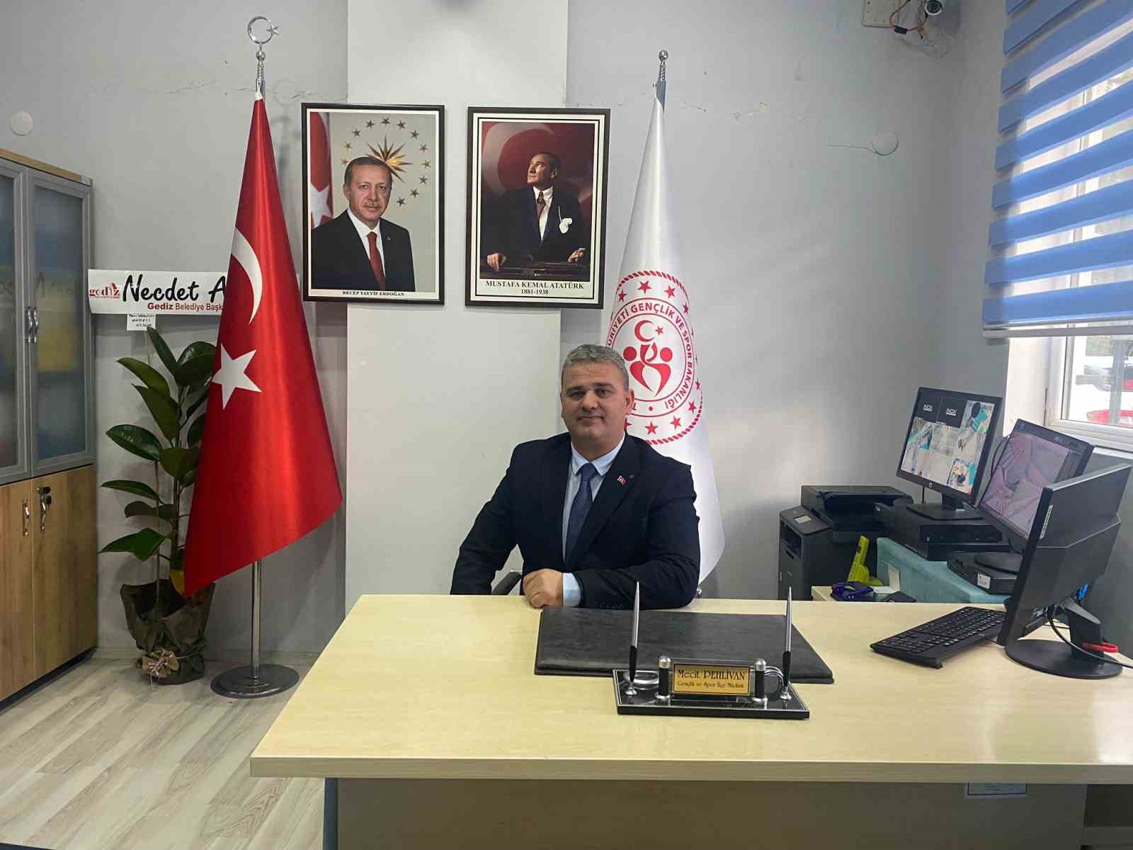 Gediz Gen&ccedil;lik Spor M&uuml;d&uuml;rl&uuml;ğ&uuml;nde kurslar devam ediyor
