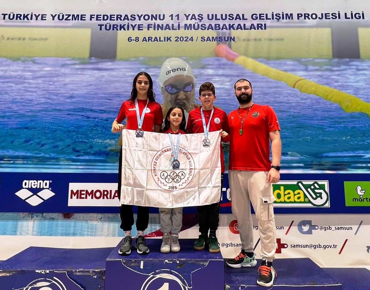 Körfezli genç sporculardan yüzme başarı
