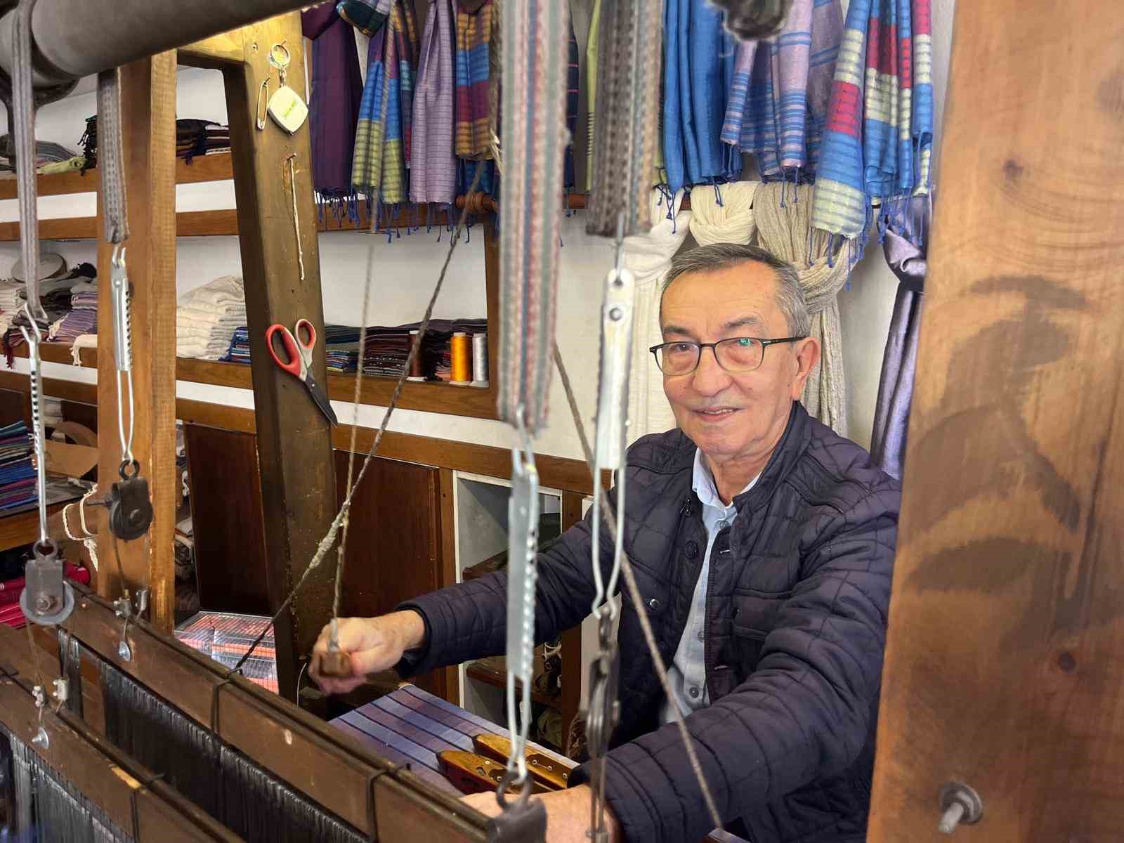 9 yaşında başlayıp 65 yılını verdiği mesleğinde ‘Yaşayan İnsan Hazinesi’ oldu