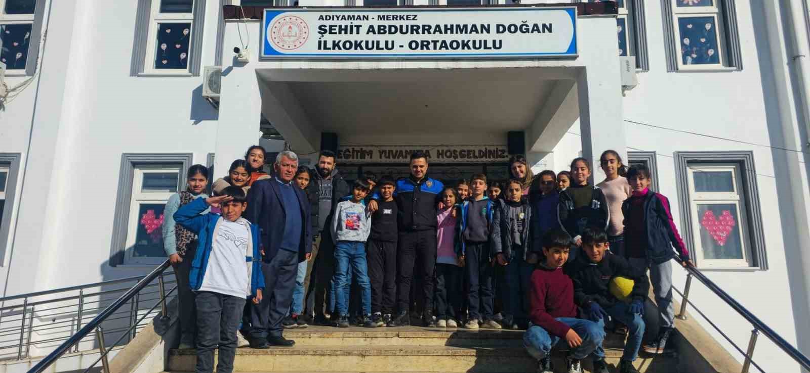 Öğrenciler polislik mesleği hakkında bilgilendirildi