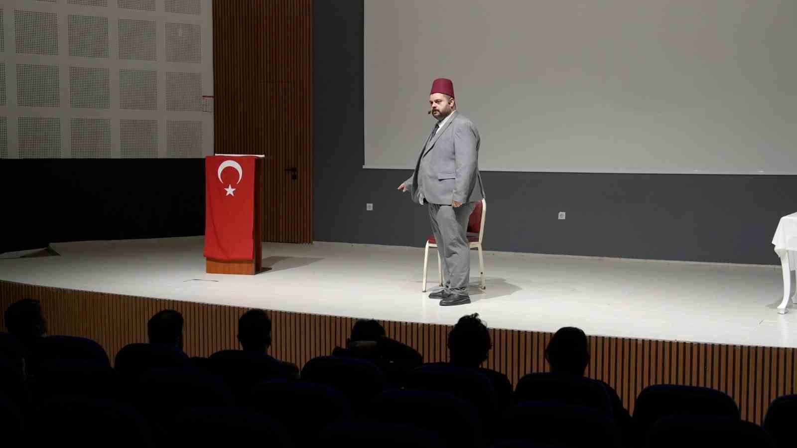 Başiskelelilerin tiyatro keyfi
