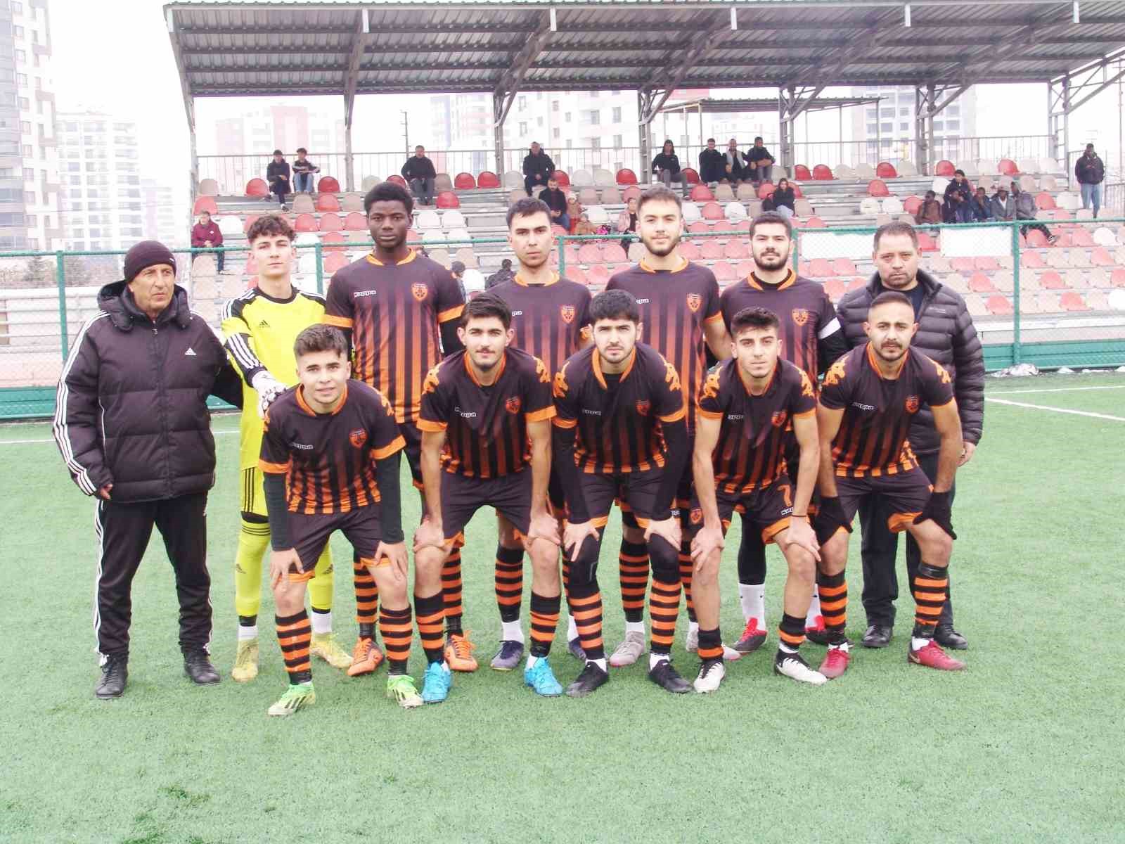 Kayseri Yolspor: 5 - Sarız Anadoluspor: 1
