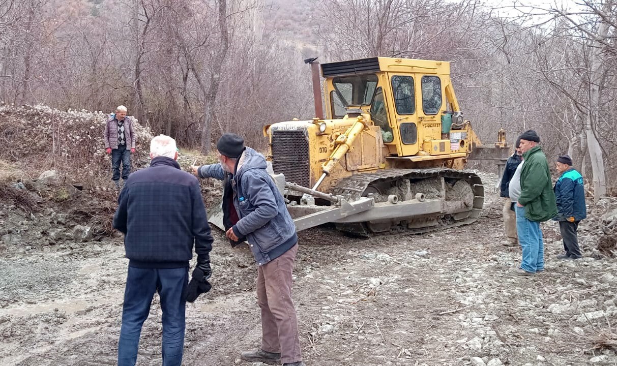 İki köyü birbirine bağlayan yol yarım asır sonra eski günlerine dönüyor