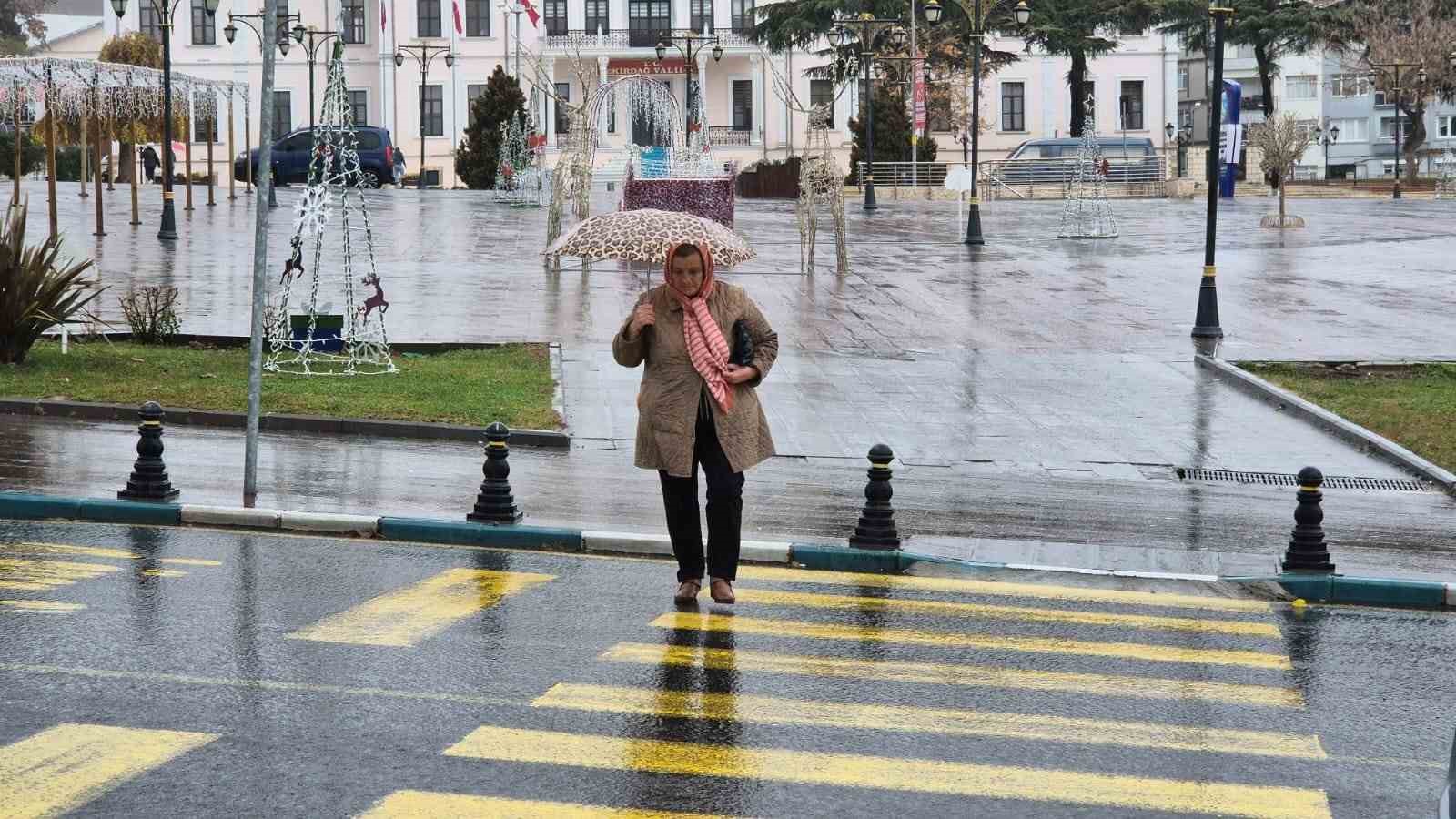 Tekirdağ’da sağanak yağış etkili oldu