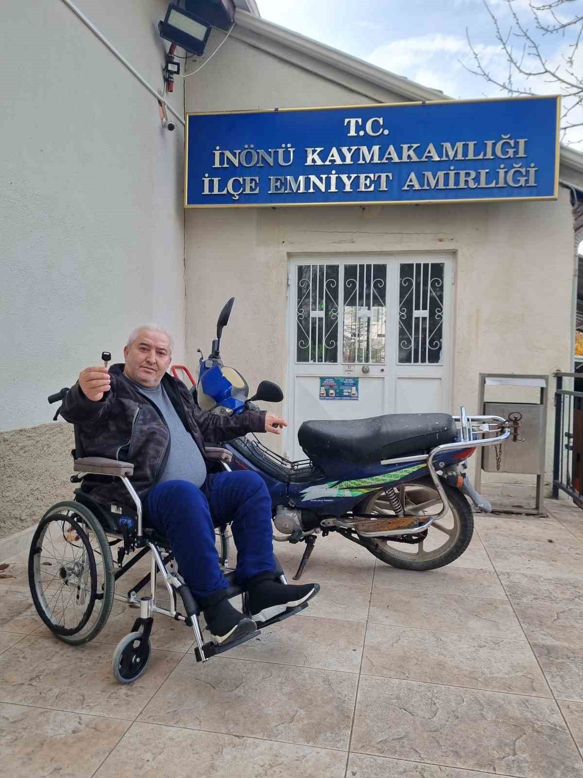 Çalınan 2 motosiklet polis ekiplerince sahiplerine teslim edildi