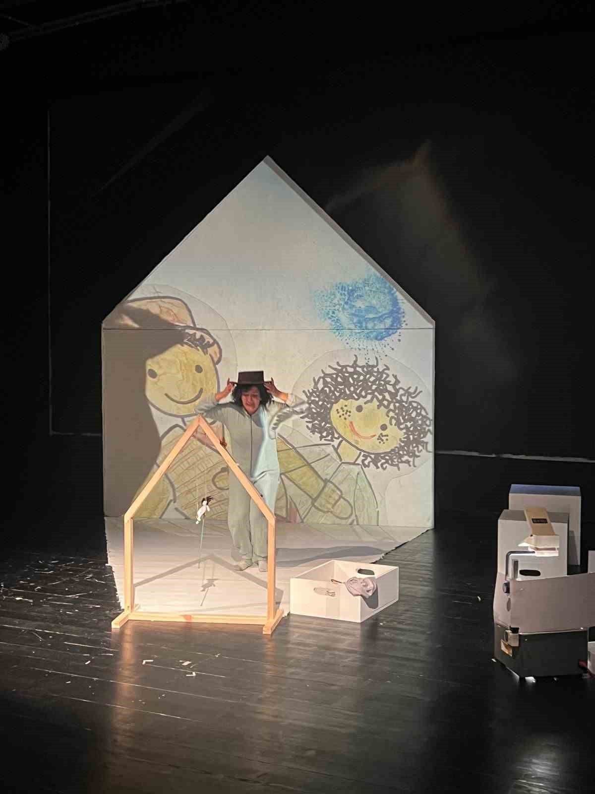 &ldquo;Kalbimdeki Pervane&rdquo; 8. Atta T&uuml;rkiye &Ccedil;ocuk Tiyatroları Showcase programında sahnelendi
