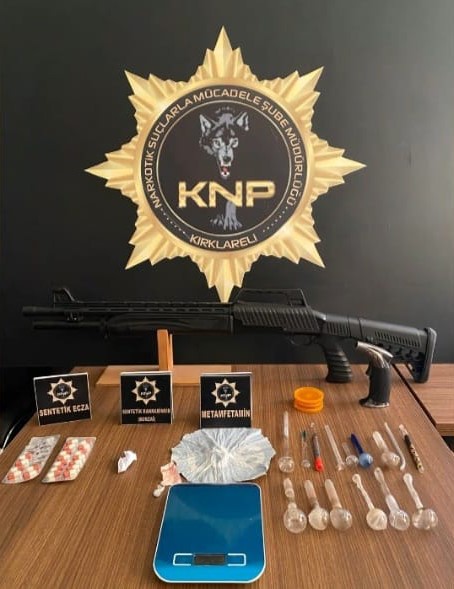 Kırklareli&rsquo;de uyuşturucu operasyonu: 28 g&ouml;zaltı

