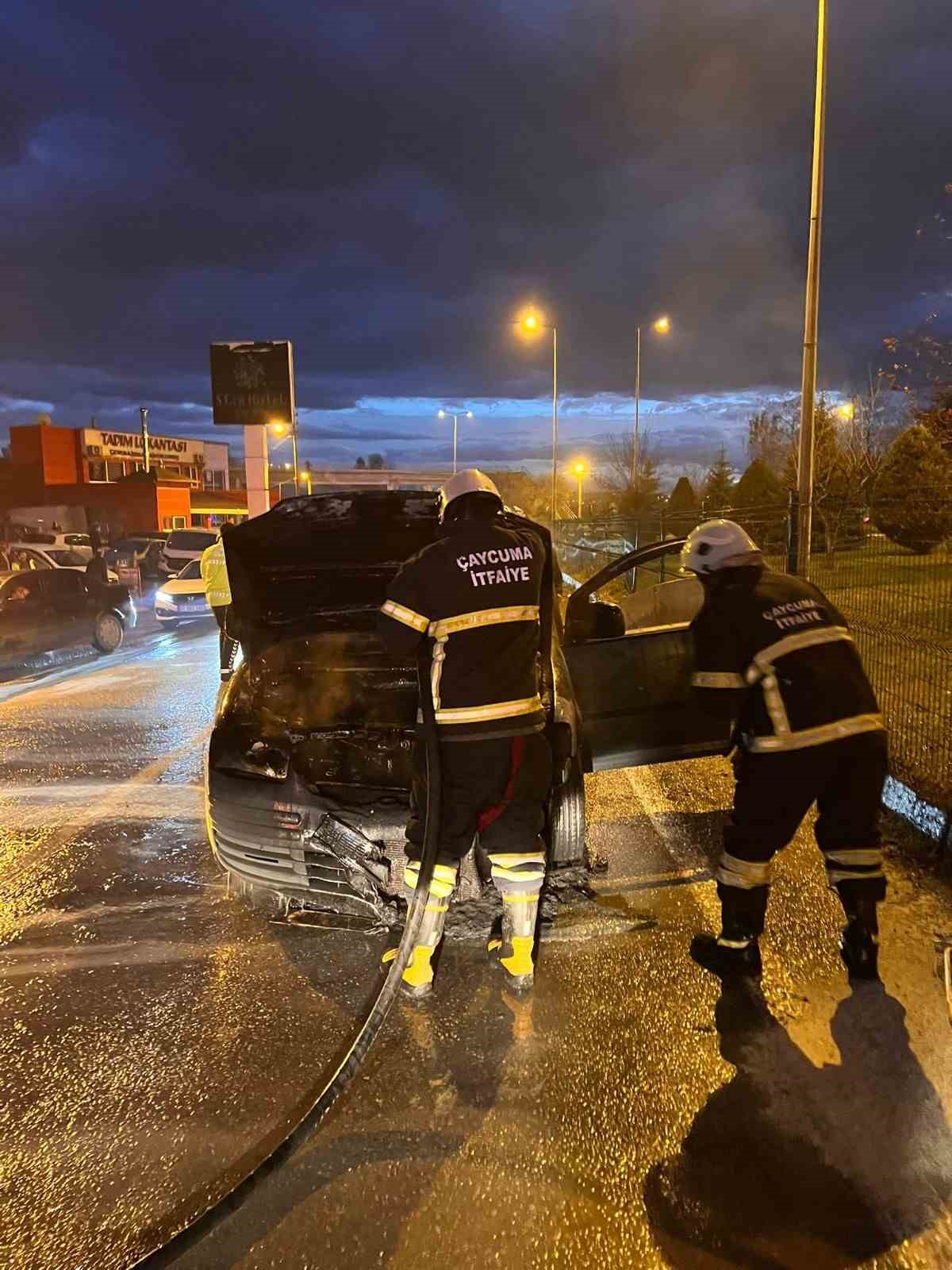 Zonguldak’ta otomobil alevlere teslim oldu