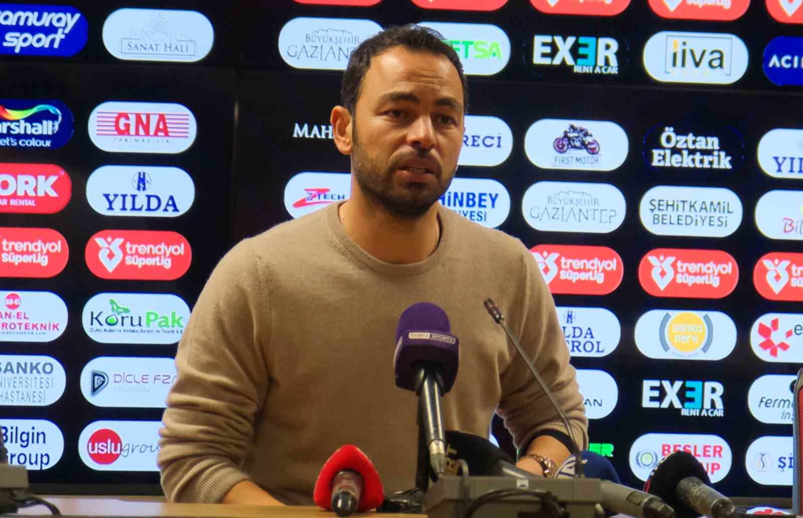 Selçuk İnan: "Eksiklere rağmen doğru oyunla kazanmak bizi mutlu etti"