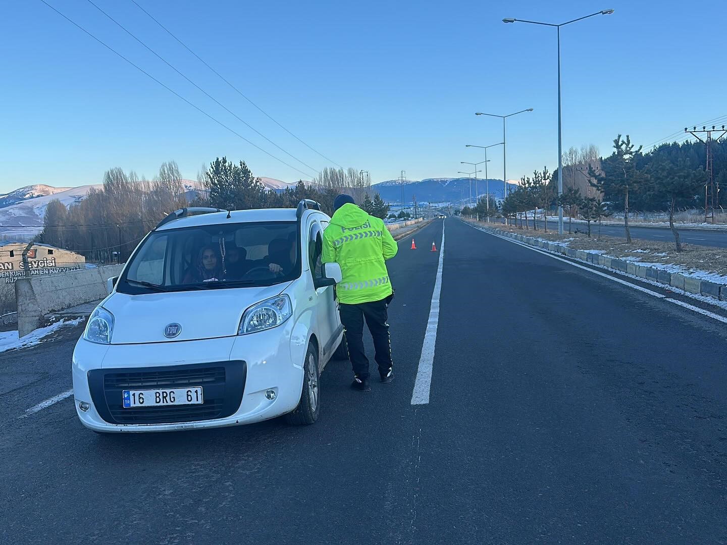 Sarıkamış&rsquo;ta asayiş ve g&uuml;venlik uygulamaları s&uuml;r&uuml;yor
