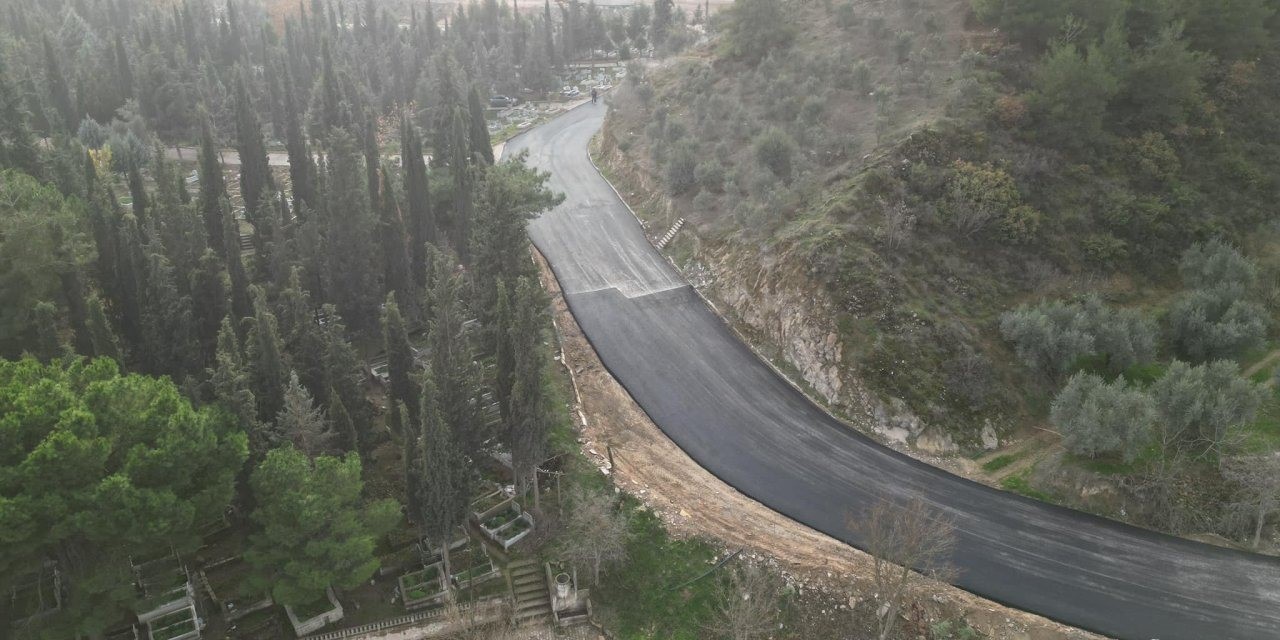 Osmaneli mezarlığında ki yol &ccedil;alışmaları tamamlandı
