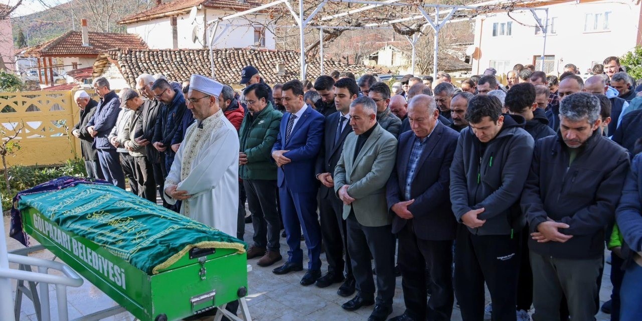 Kılın&ccedil;arslan, son yolculuğuna uğurlandı
