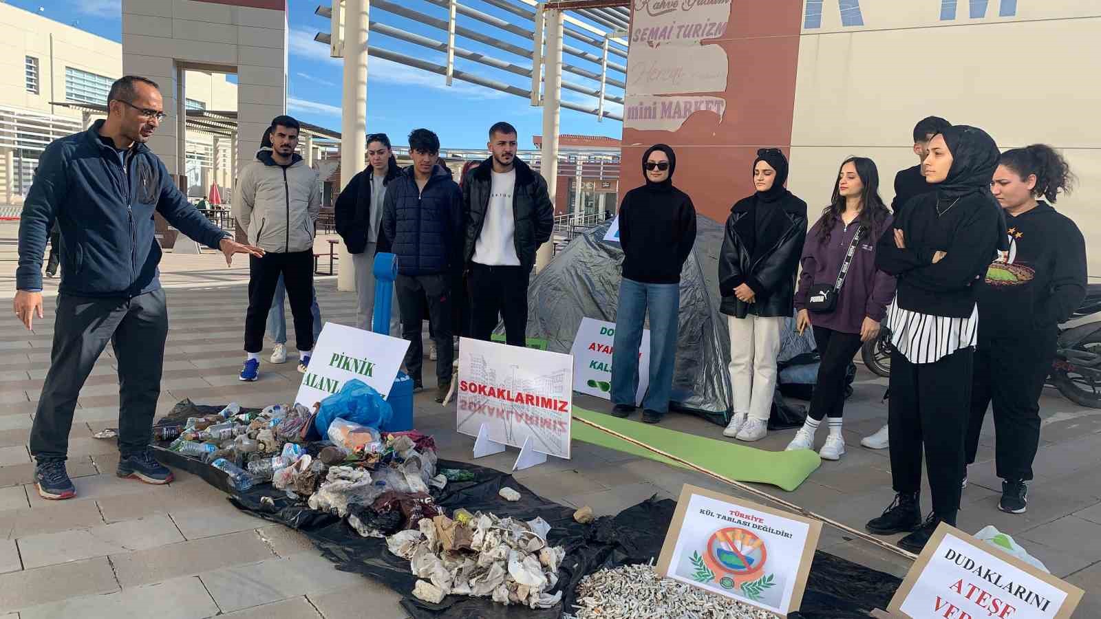 Bir metrekare alandan yaklaşık 750 sigara izmariti toplandı