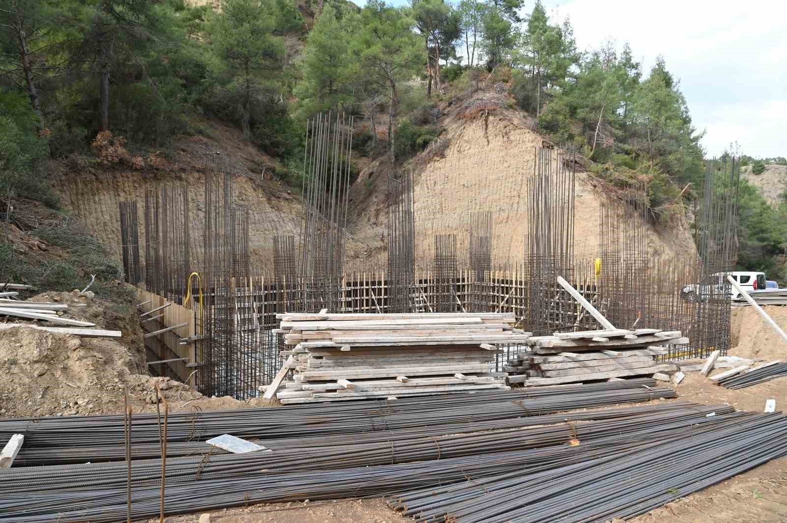 Salihli&rsquo;nin 91 milyonluk i&ccedil;me suyu projesi incelendi

