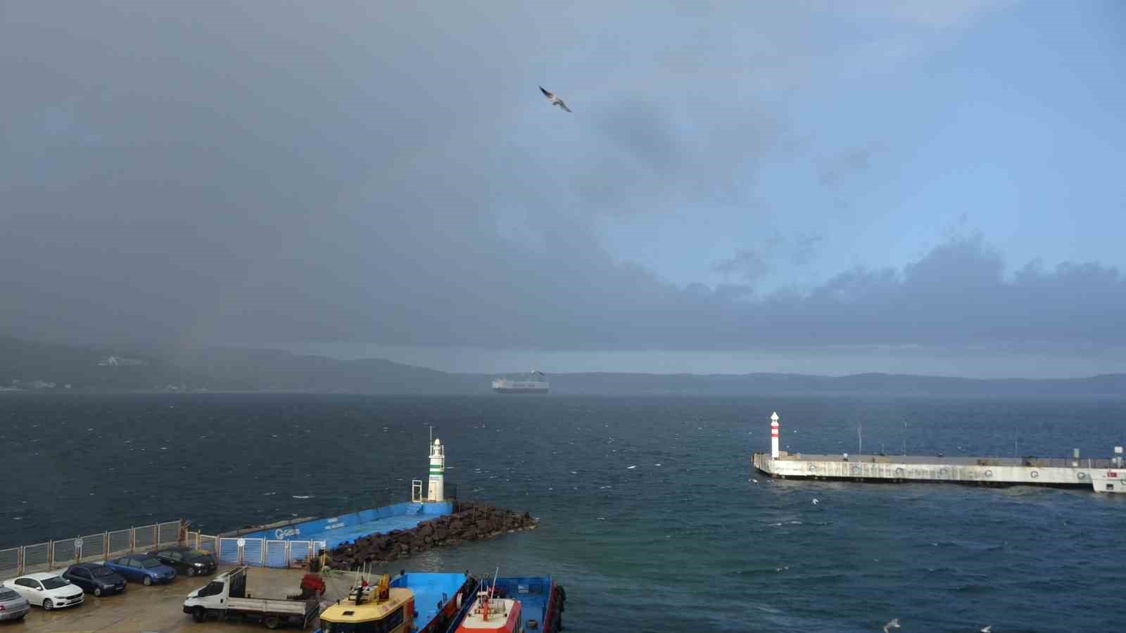 &Ccedil;anakkale&rsquo;de lodos ve sağanak etkili oluyor
