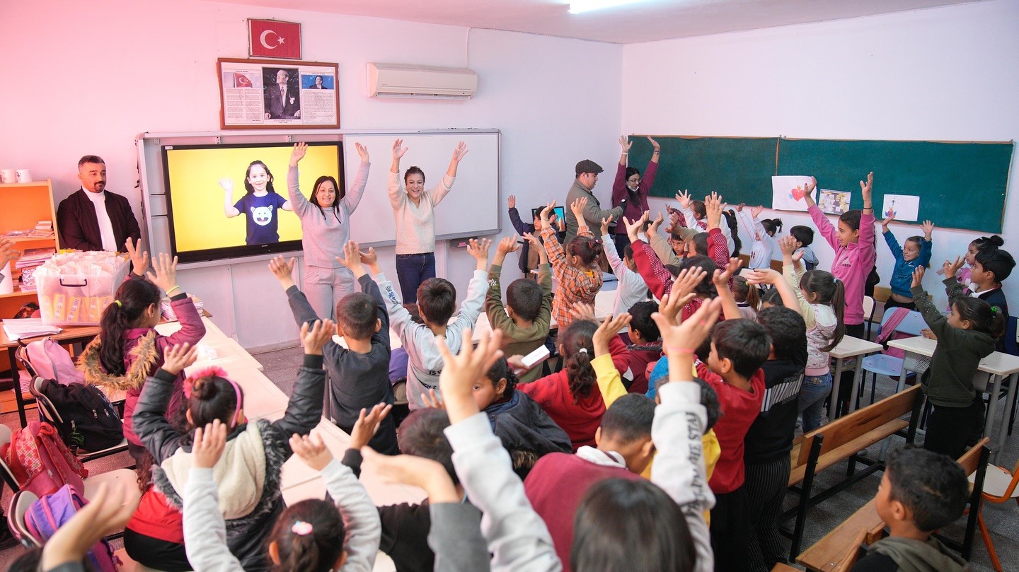 Seyhanlı çocukların film keyfi