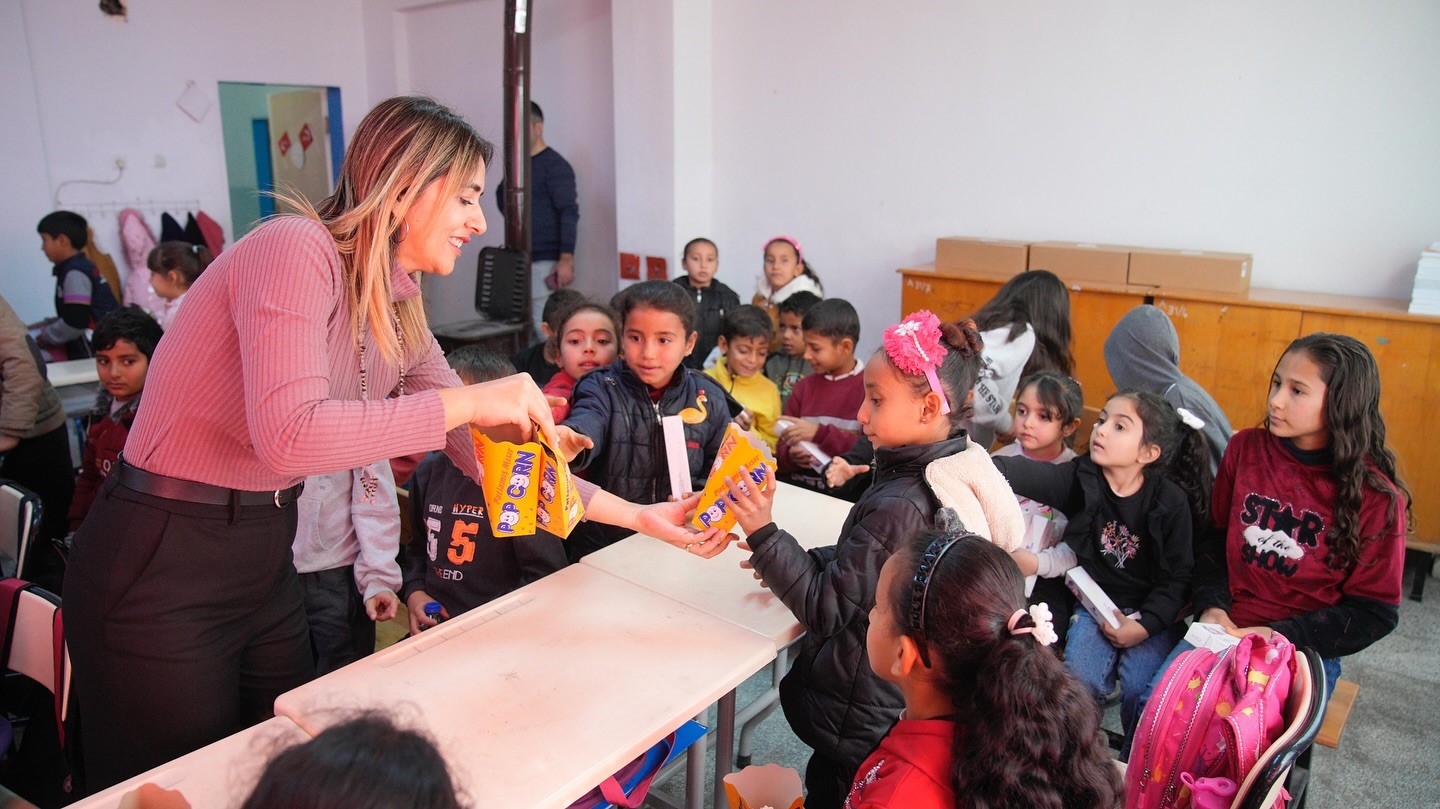 Seyhanlı &ccedil;ocukların film keyfi
