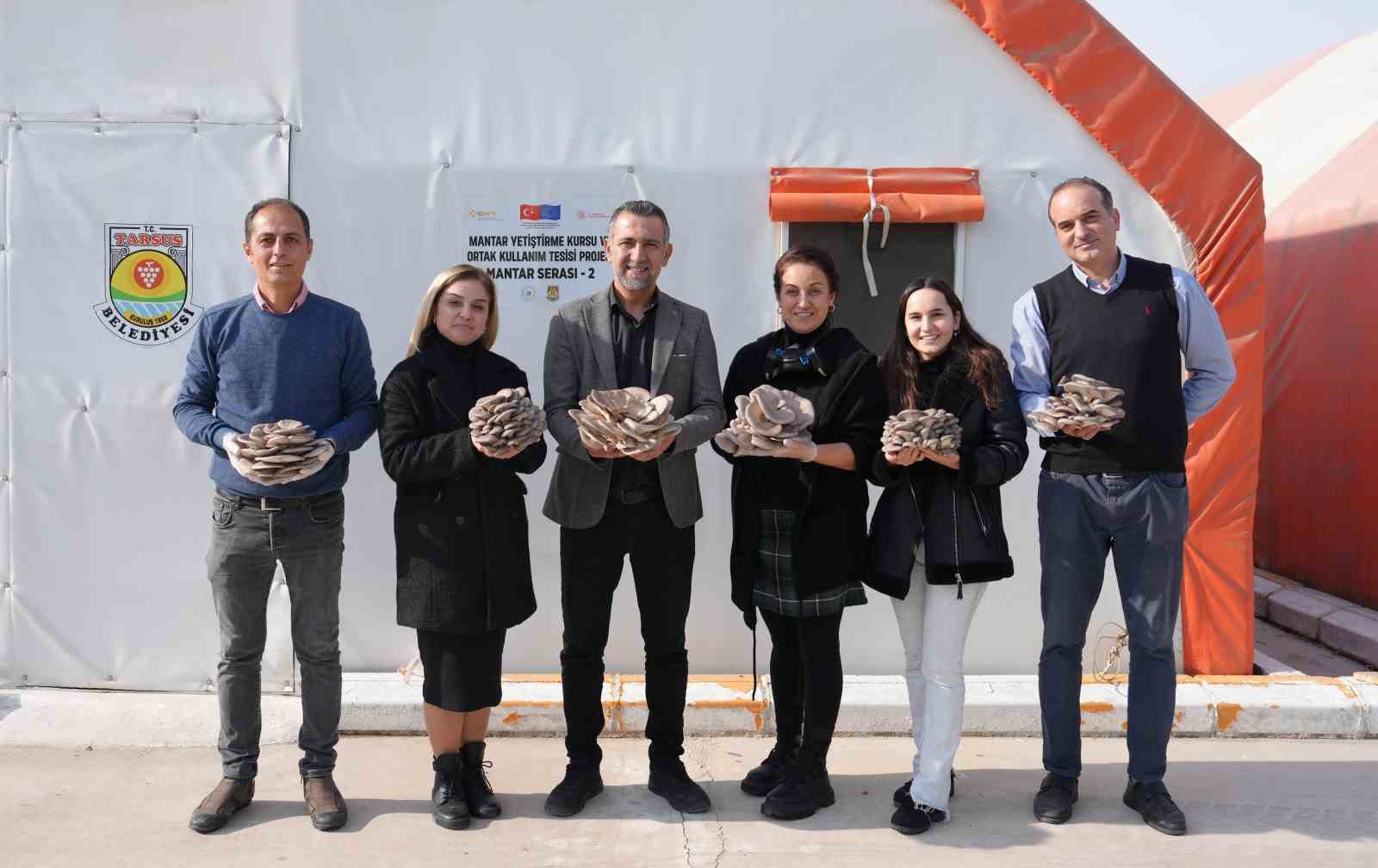 Mantar yetiştiriciliği kursu ile hem kazanıyor, hem kazandırıyor