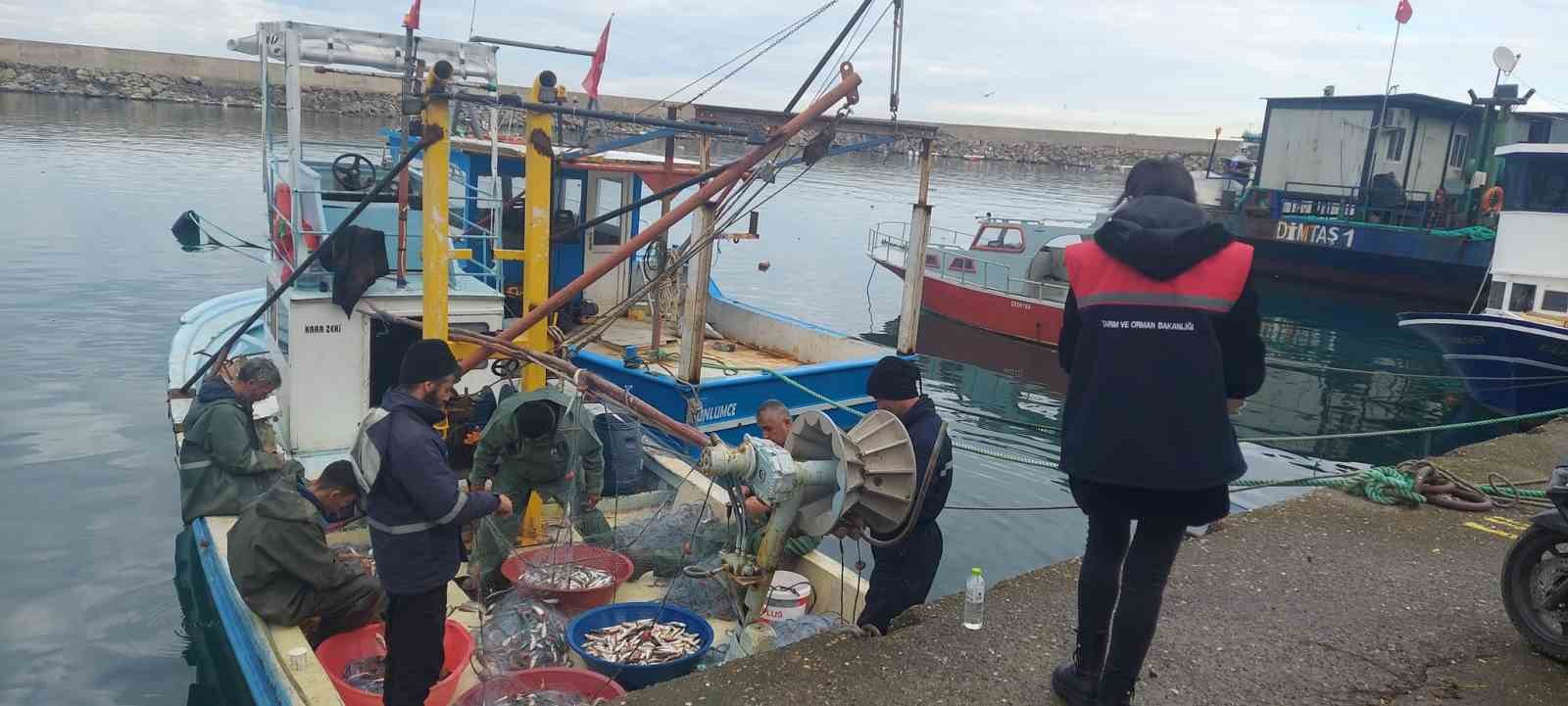 Zonguldak İl Tarım ve Orman Müdürlüğü ekipleri Kilimli’de su ürünleri denetimi yaptı
