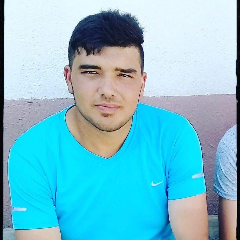 Kontrolden &ccedil;ıkan otomobil ağaca &ccedil;arptıktan sonra şarampole devrildi; 1 &ouml;l&uuml; 3 yaralı
