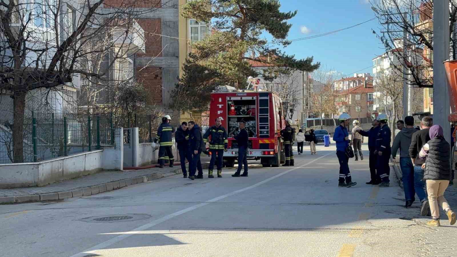 Çatı yangını var zannedildi, ekipler harekete geçti