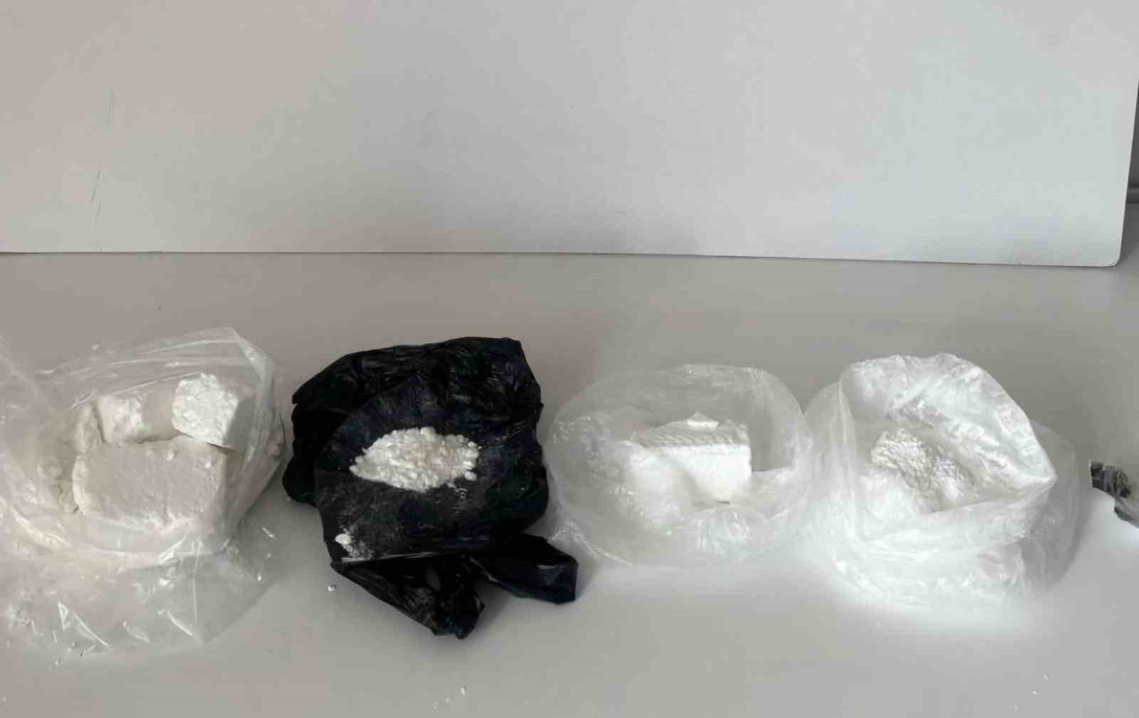 Samsun’da 600 gram kokain ve 100 gram metamfetamin ele geçirildi