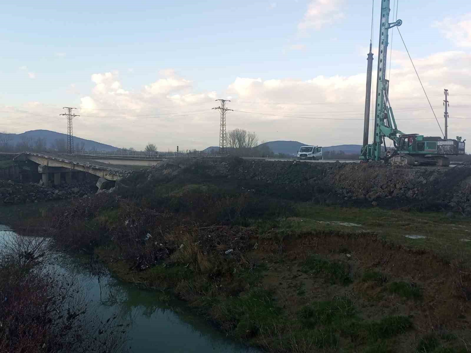 Kazalara neden olan k&ouml;pr&uuml;de &ccedil;alışmalar başlatıldı
