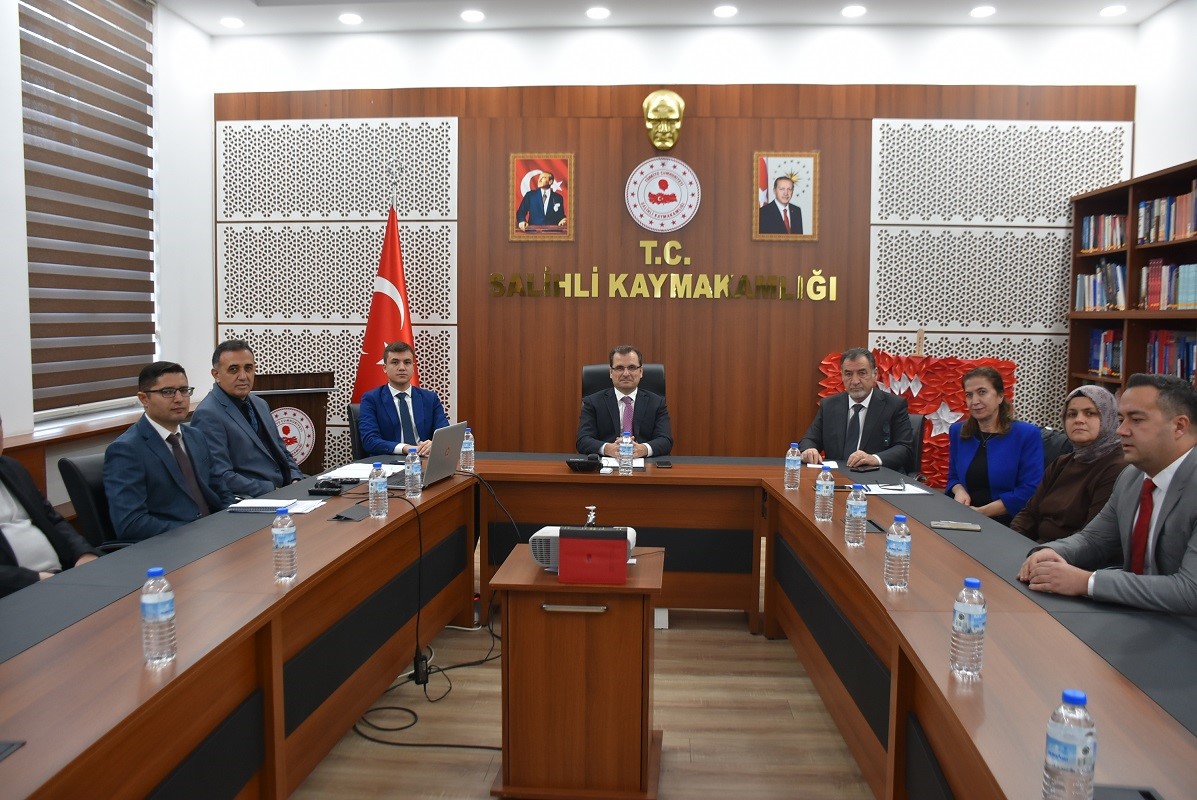 Salihli’de insan hakları kurulu toplandı