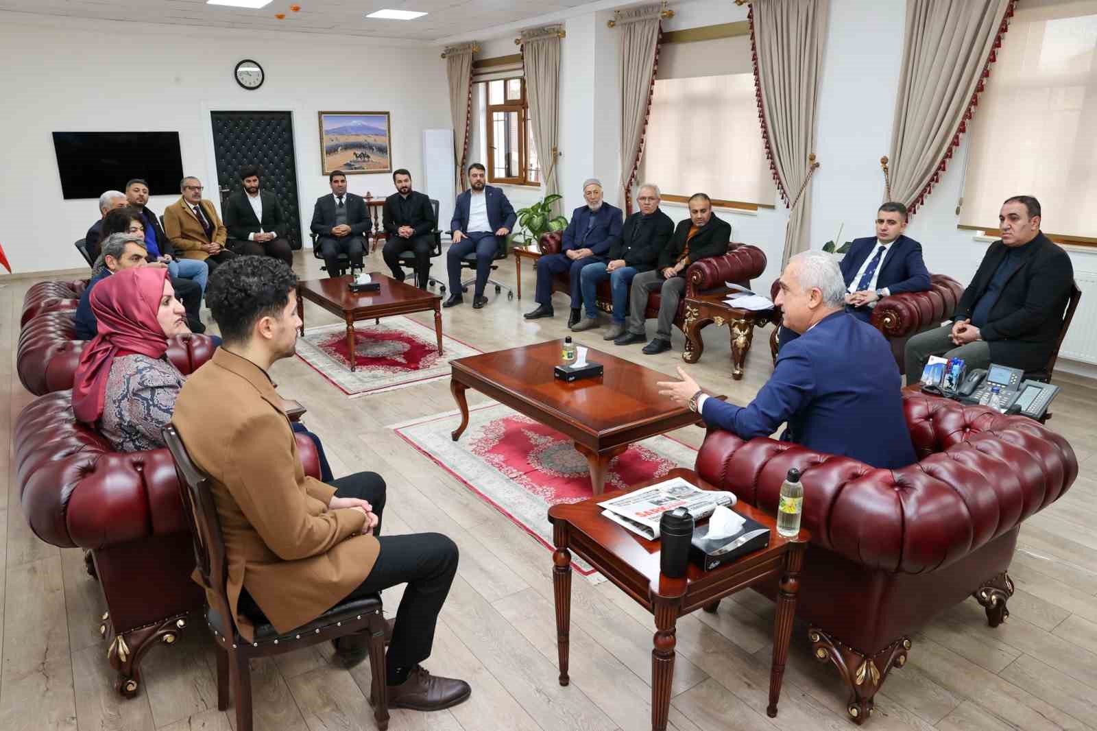 İl İnsan Hakları Kurulu&rsquo;ndan Vali Avni &Ccedil;akır&rsquo;a ziyaret
