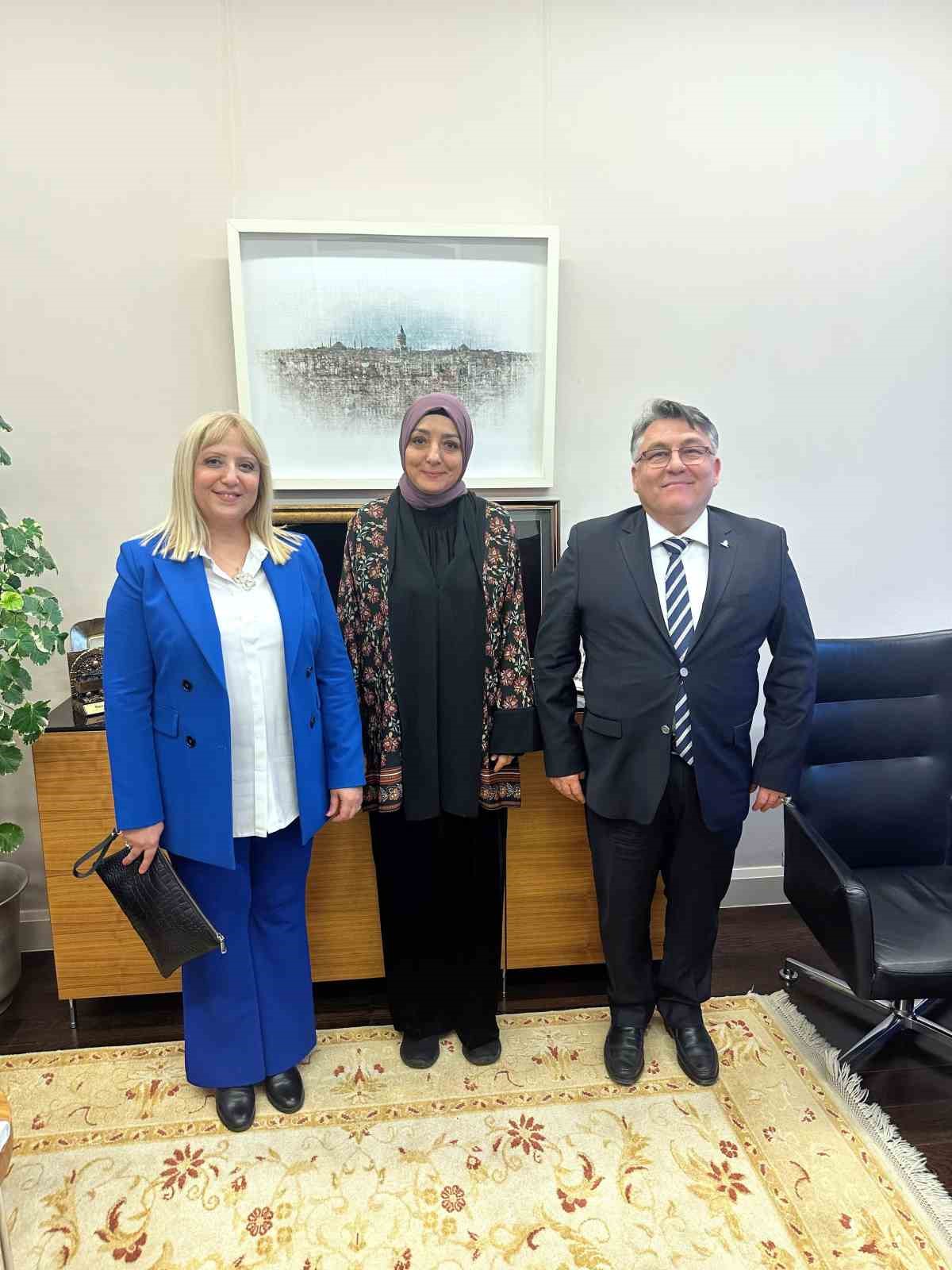 Rektör Özölçer’den Cumhurbaşkanı Başdanışmanı Saadet Oruç’a ziyaret