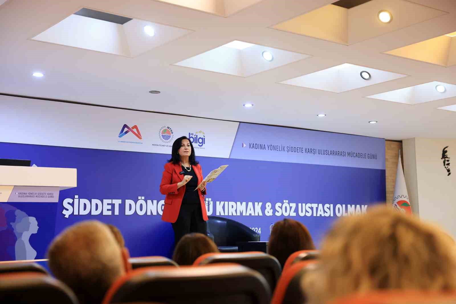 Mersin’de kadınlara şiddetle mücadele yöntemleri anlatıldı
